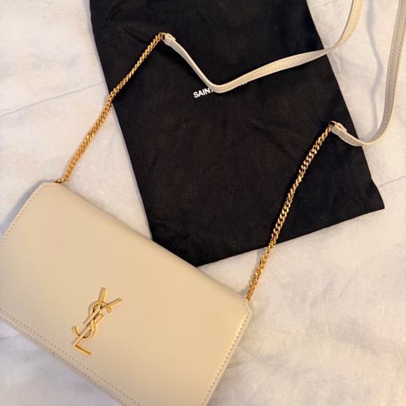 YSL CASSANDRE PHONE HOLDER IN SMOOTH LEATHER - Picture 9 of 9